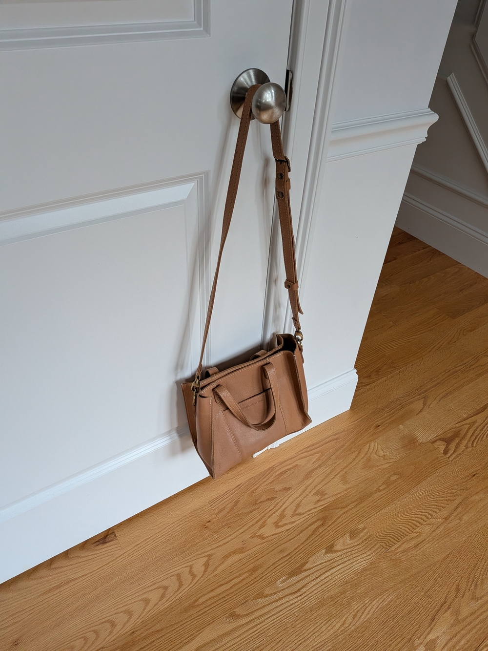 Portland Leather Lola Crossbody Zippered Tote - Classic Women's Shoulder Bag